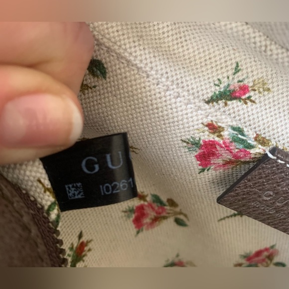 Gucci Neo-Vintage GG Supreme Shoulder Bag NWT - Picture 9 of 16